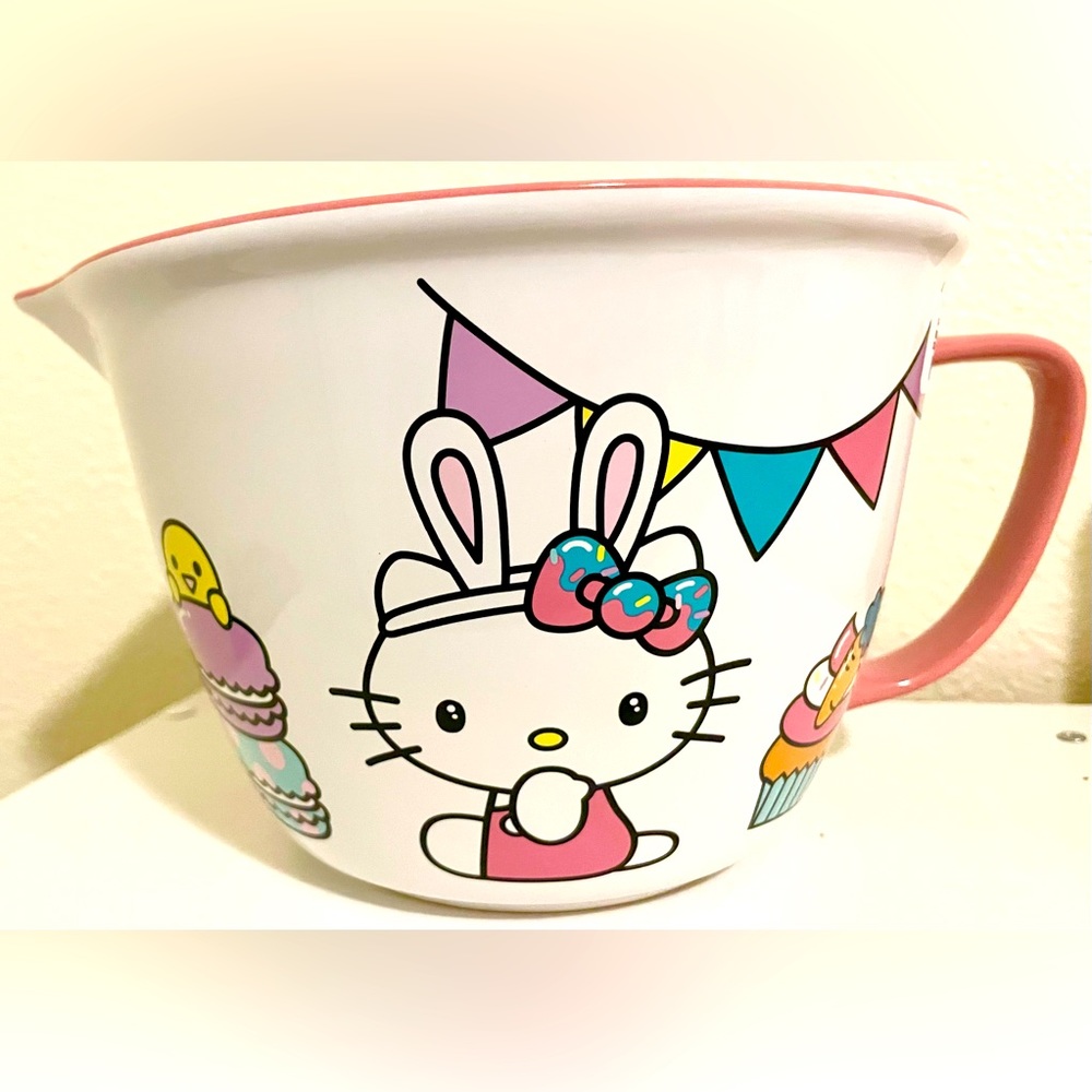 NEW Hello Kitty Easter Bake Mixing Bowl